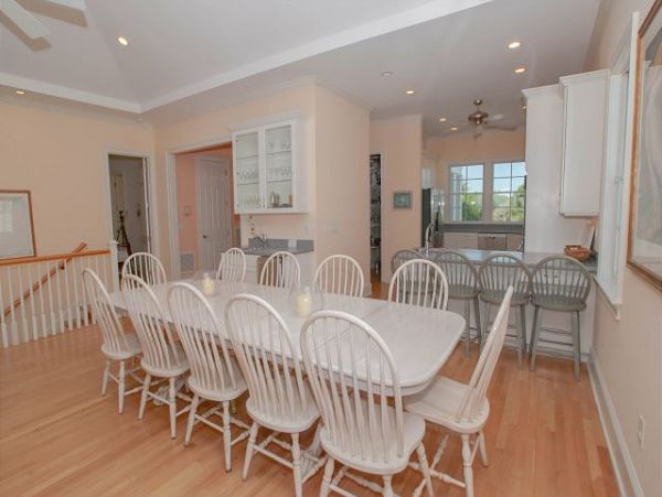 Spacious Ofeanfront 6 Bedroom Home Sleeps 14