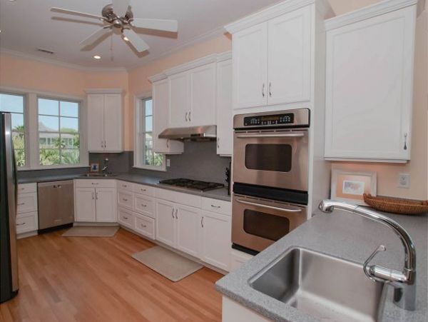 Spacious Ofeanfront 6 Bedroom Home Sleeps 14