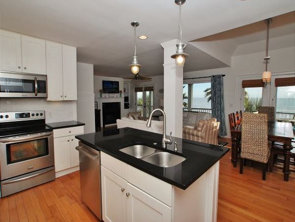 On Beach Isle of Palms Vacation Home Six Bedroom