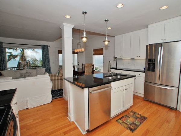 On Beach Isle of Palms Vacation Home Six Bedroom