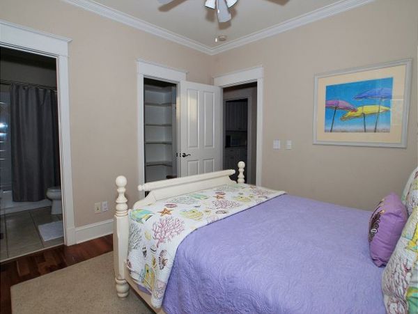 Isle Of Palms Home 1014429