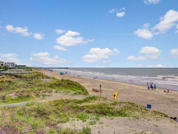 Isle Of Palms Home 1014432