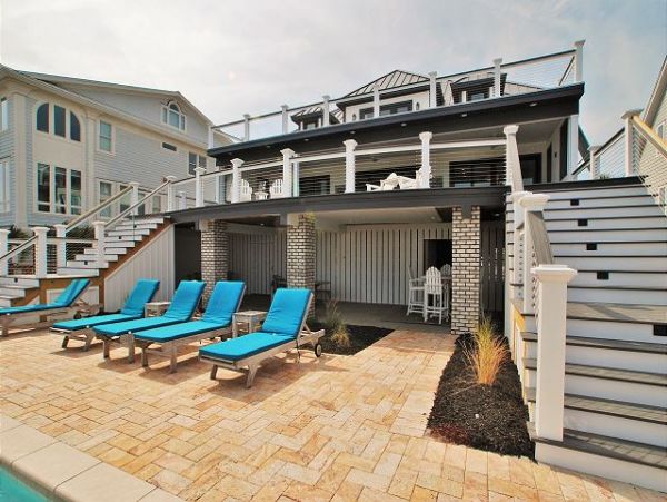 Ocean Front 7 Bedroom Home with Private Pool & Spa