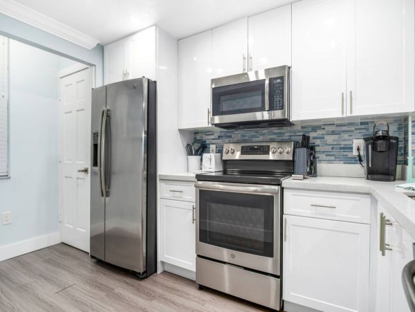 Gorgeous 2 Bedroom Condo in Marco Island Sleeps 6