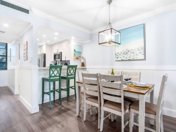 Gorgeous 2 Bedroom Condo in Marco Island Sleeps 6