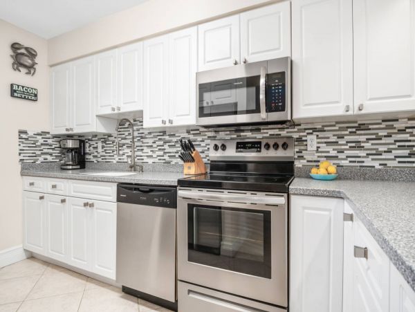 Marco Island Vacation Condo Two Bedroom Walk to beach