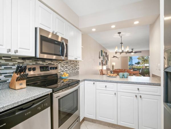 Marco Island Vacation Condo Two Bedroom Walk to beach