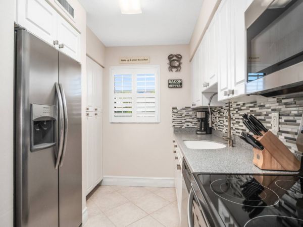 Marco Island Vacation Condo Two Bedroom Walk to beach