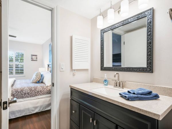 Marco Island Vacation Condo Two Bedroom Walk to beach