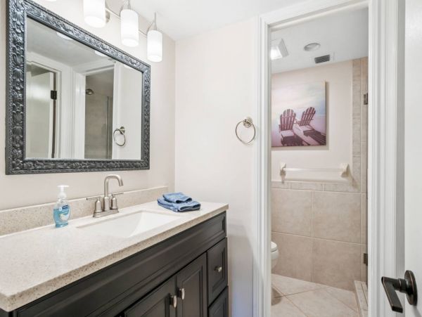 Marco Island Vacation Condo Two Bedroom Walk to beach