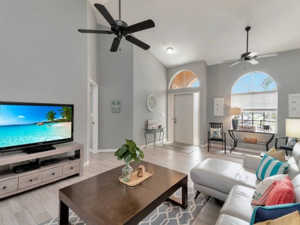 Beach House on Marco Island Sleeps 6 Guests