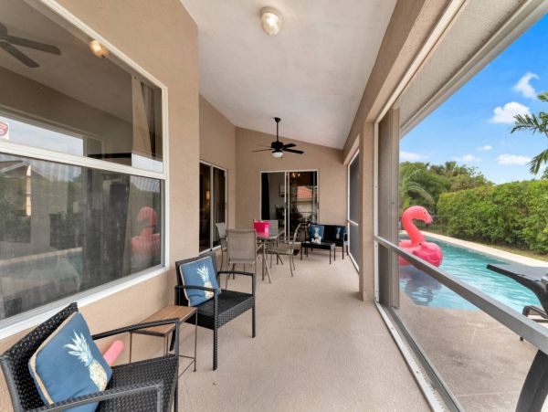 Beach House on Marco Island Sleeps 6 Guests