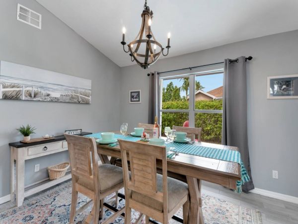 Beach House on Marco Island Sleeps 6 Guests