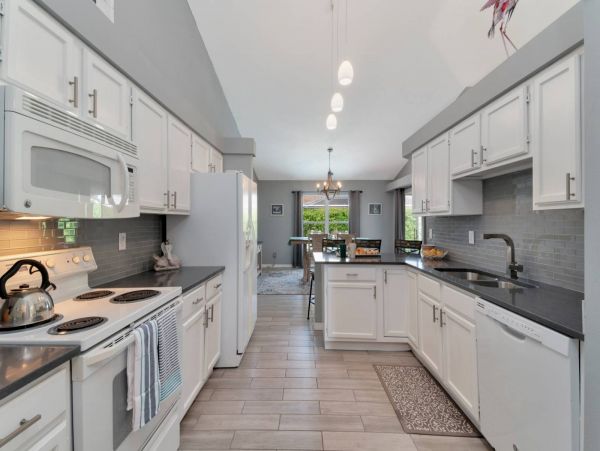 Beach House on Marco Island Sleeps 6 Guests