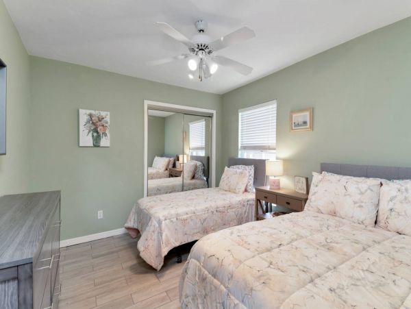 Beach House on Marco Island Sleeps 6 Guests