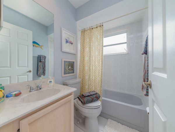 Beach House on Marco Island Sleeps 6 Guests