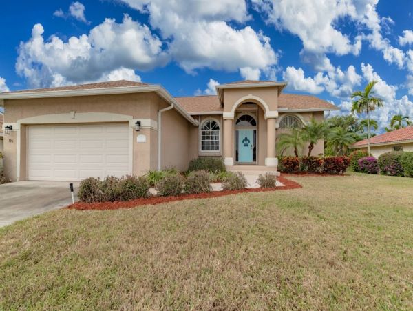 Beach House on Marco Island Sleeps 6 Guests