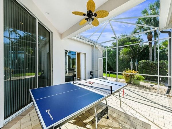 Beautiful Naples 3 Bedroom Home with Pool
