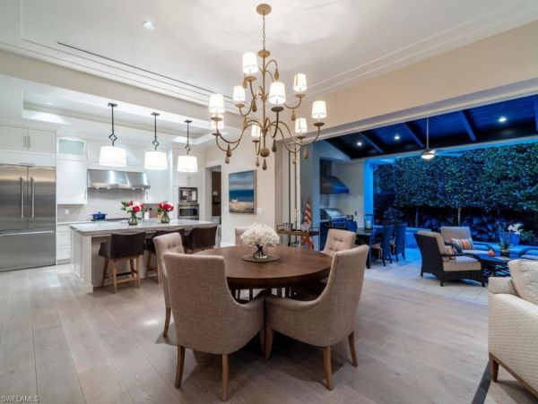 Luxury 3 Bedroom Walk to Beach Rental Home in Naples