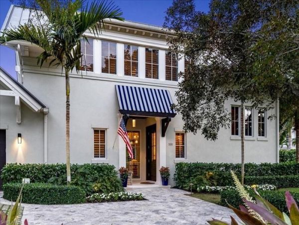Luxury 3 Bedroom Walk to Beach Rental Home in Naples