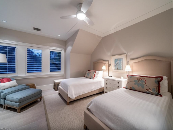 Luxury 3 Bedroom Walk to Beach Rental Home in Naples