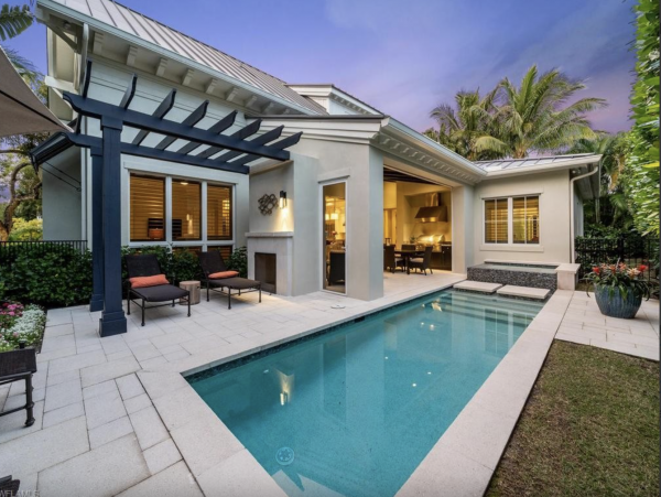 Luxury 3 Bedroom Walk to Beach Rental Home in Naples