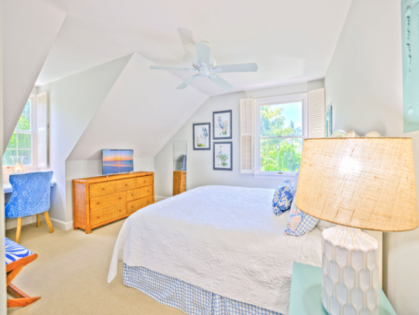 Beautiful & Spacious 4 Bedroom Home with Pool in Sanibel