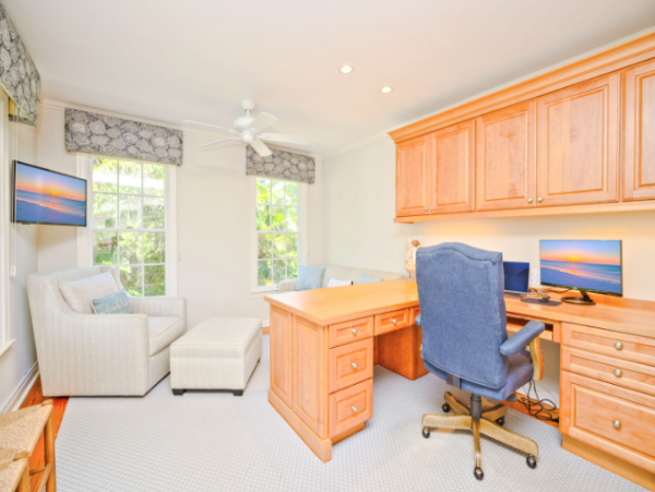 Beautiful & Spacious 4 Bedroom Home with Pool in Sanibel