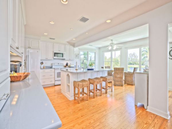 Beautiful & Spacious 4 Bedroom Home with Pool in Sanibel