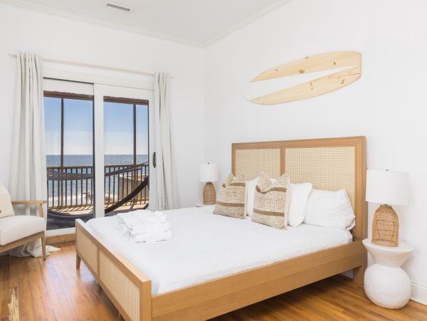 Oceanfront Spacious Retreat on Folly Beach - 5 Bedroom Coastal Escape