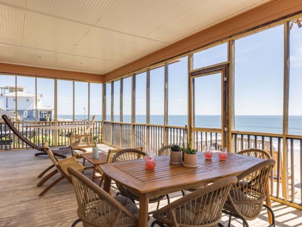 Oceanfront Spacious Retreat on Folly Beach - 5 Bedroom Coastal Escape