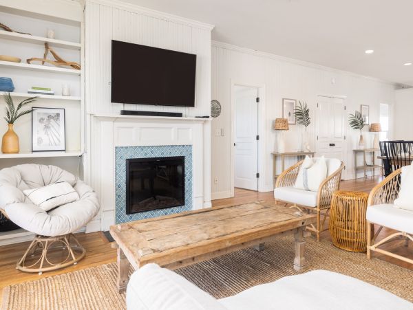Oceanfront Spacious Retreat on Folly Beach - 5 Bedroom Coastal Escape