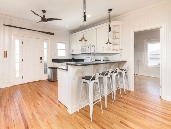 Oceanfront Spacious Retreat on Folly Beach - 5 Bedroom Coastal Escape