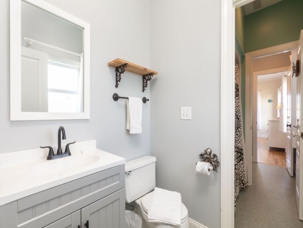 Oceanfront Spacious Retreat on Folly Beach - 5 Bedroom Coastal Escape