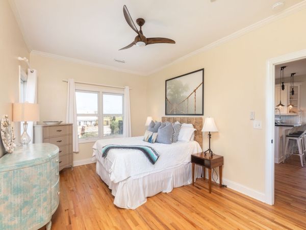 Oceanfront Spacious Retreat on Folly Beach - 5 Bedroom Coastal Escape