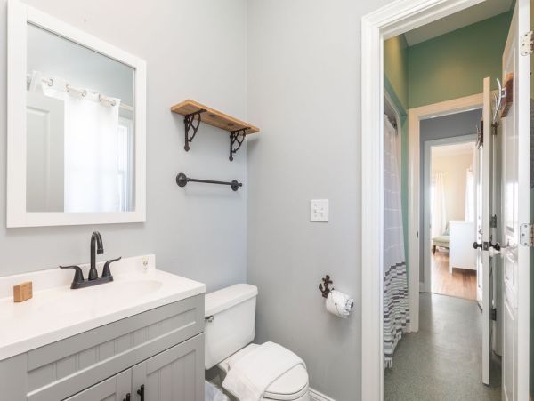 Oceanfront Spacious Retreat on Folly Beach - 5 Bedroom Coastal Escape