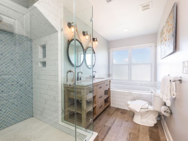 Oceanfront Spacious Retreat on Folly Beach - 5 Bedroom Coastal Escape
