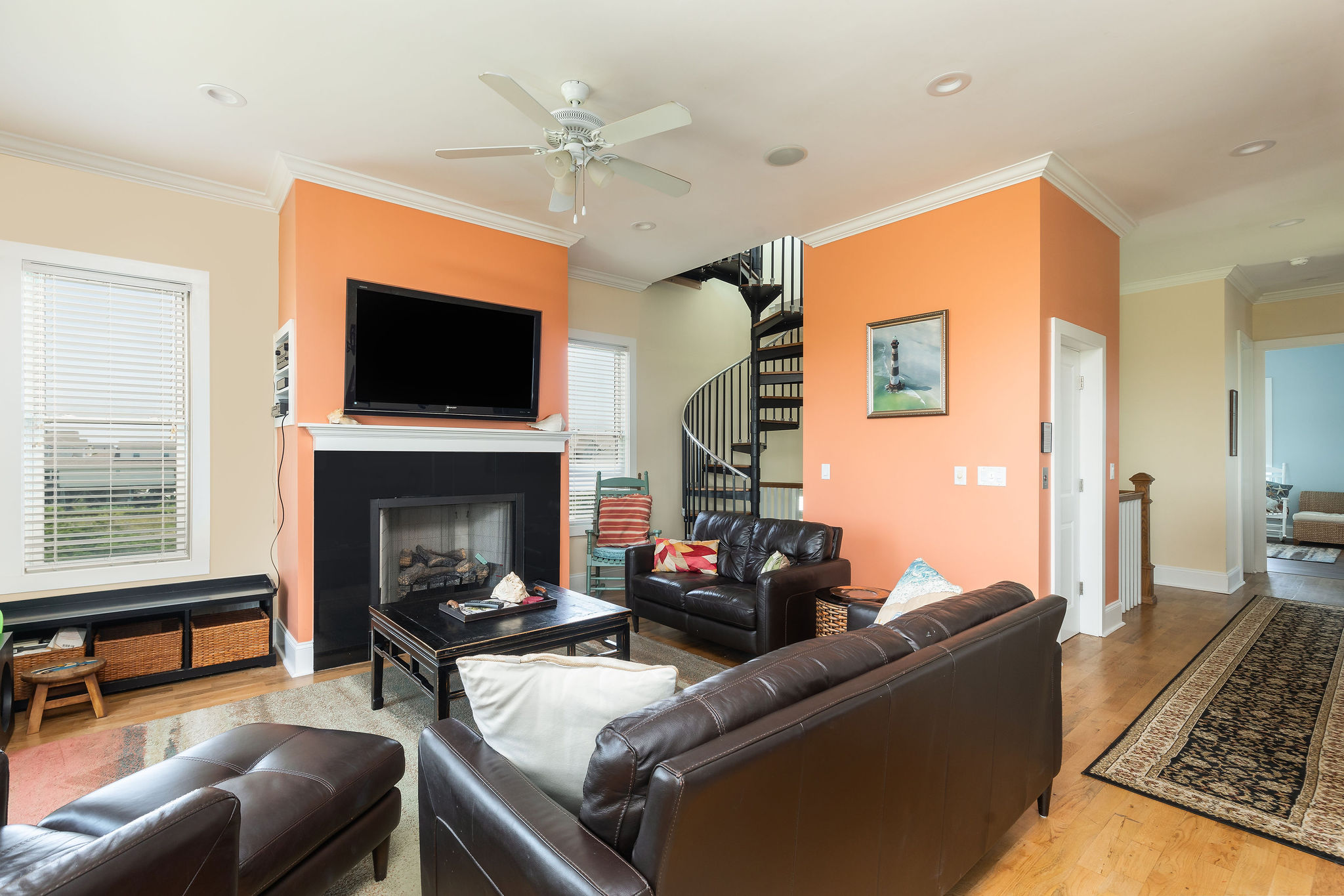 Charming 5-Bedroom Beachfront Home with Panoramic Views