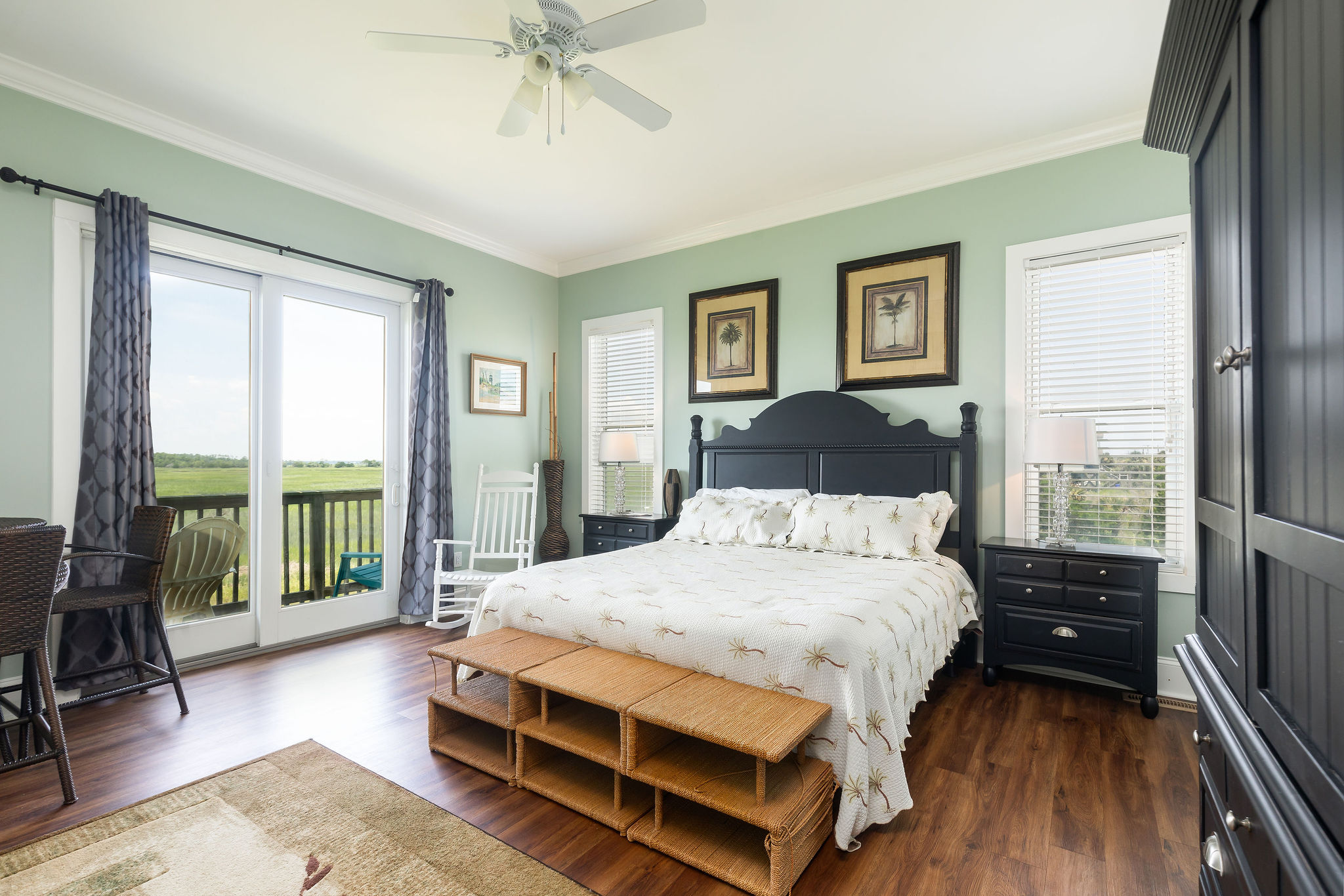 Charming 5-Bedroom Beachfront Home with Panoramic Views