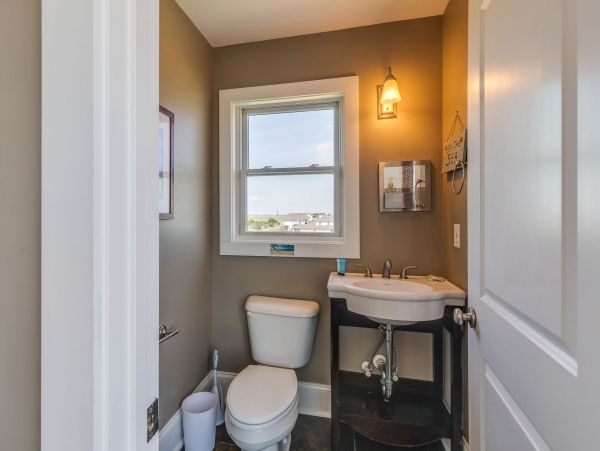 Charming 5-Bedroom Beachfront Home with Panoramic Views