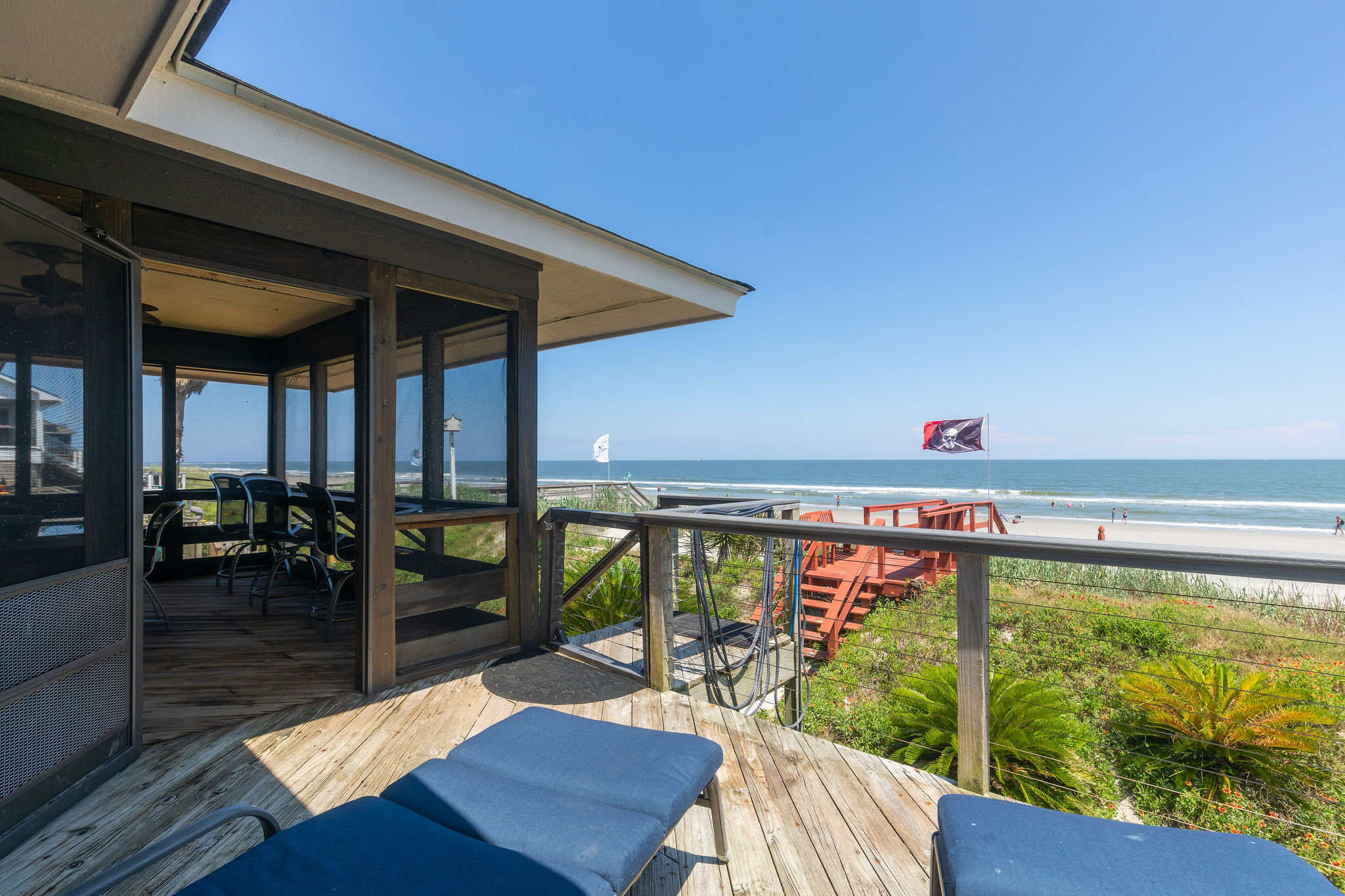 True Folly Beach House with Sandy Beach