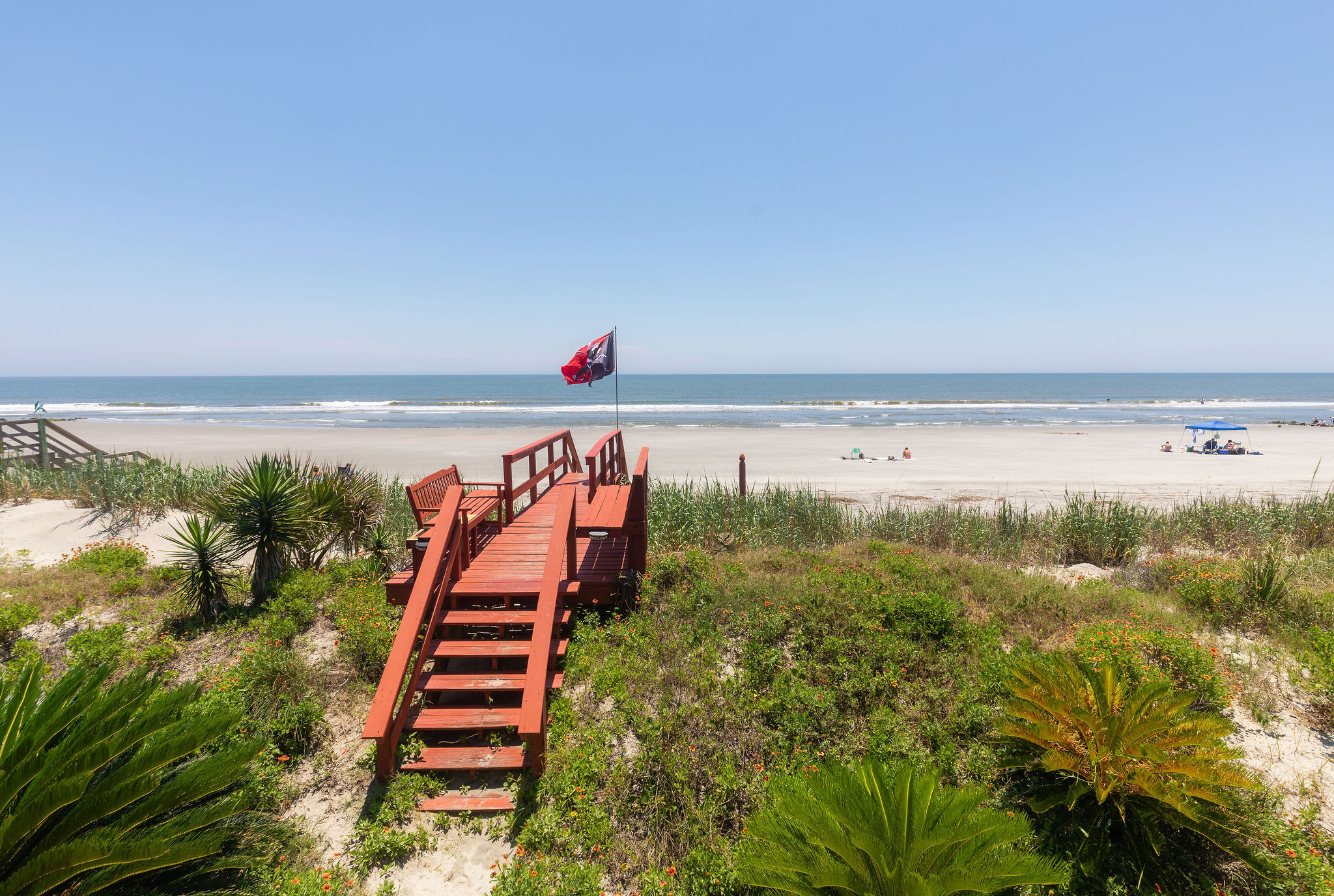 True Folly Beach House with Sandy Beach