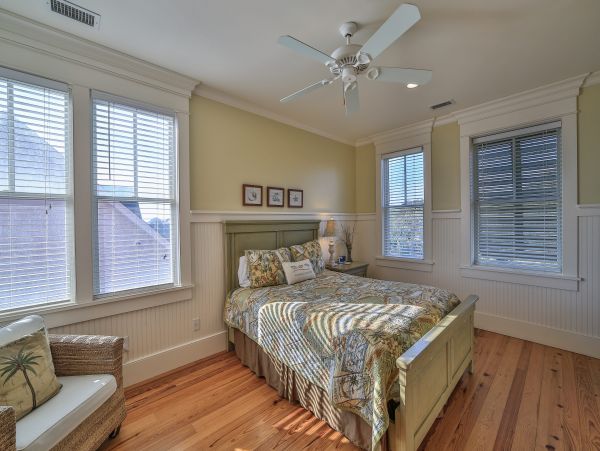 Folly Beach Home 1014553