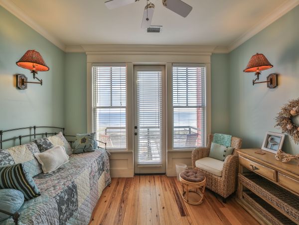 Folly Beach Home 1014553