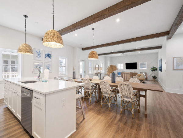 Folly Beach Luxury 7 Bedroom Stroll to Beach Sleeps 16