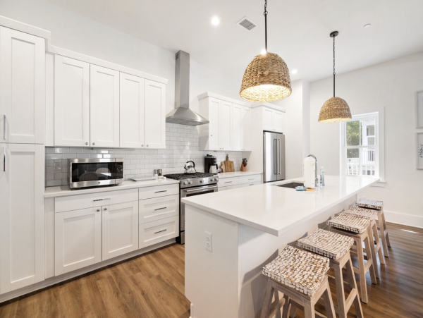 Folly Beach Luxury 7 Bedroom Stroll to Beach Sleeps 16