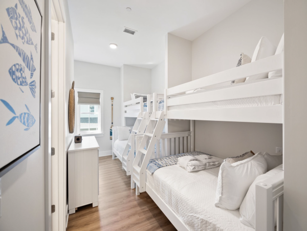 Folly Beach Luxury 7 Bedroom Stroll to Beach Sleeps 16