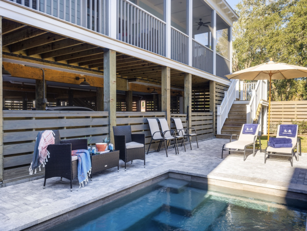 Folly Beach Luxury 7 Bedroom Stroll to Beach Sleeps 16