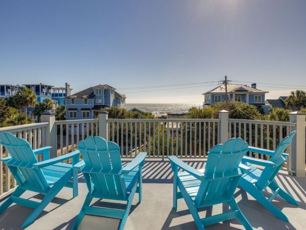 Stunning Vacation Rental in Folly Beach Near the Ocean