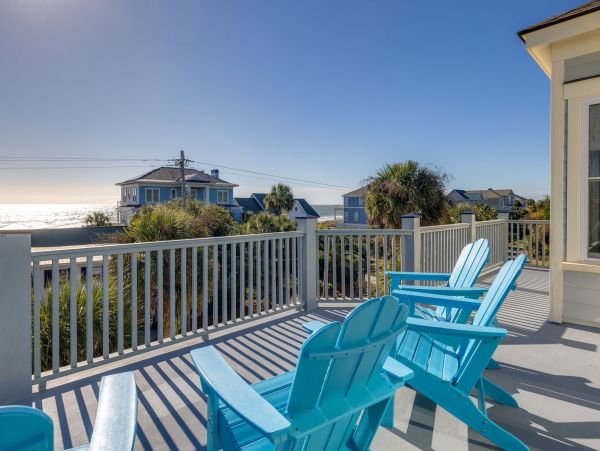 Stunning Vacation Rental in Folly Beach Near the Ocean